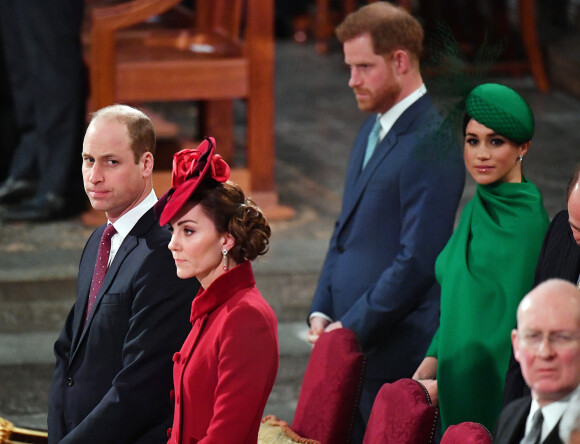 ANSTRENGT STEMNING: Det virket ikke som at det bare var god stemning mellom hertugparene i begynnelsen av mars. Her i Westminster Abbey i anledning Commonwealth Day. Foto: NTB scanpix ANSTRENGT STEMNING: Det virket ikke som at det bare var god stemning mellom hertugparene i begynnelsen av mars. Her i Westminster Abbey i anledning Commonwealth Day. Foto: NTB scanpix